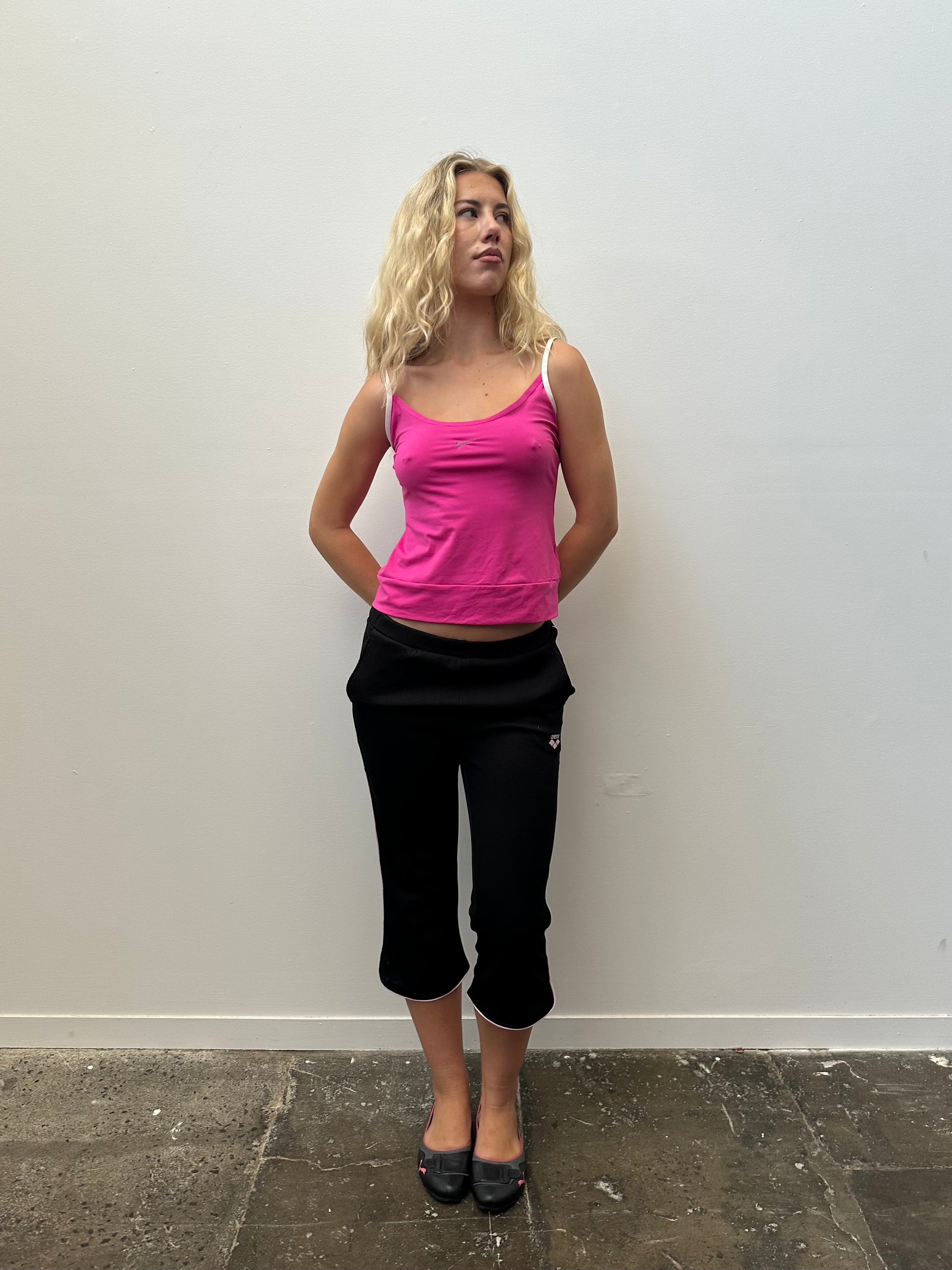 Arena Black & Pink Sports Capri Pants - Size M