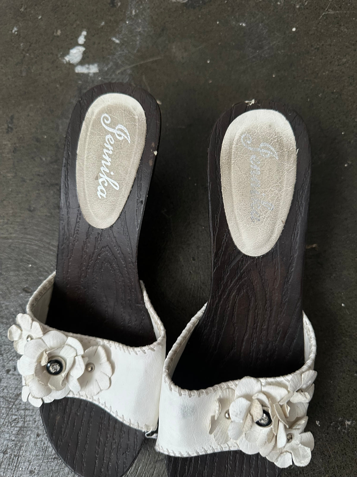 White Flower Sandal Clogs - Size EU 39