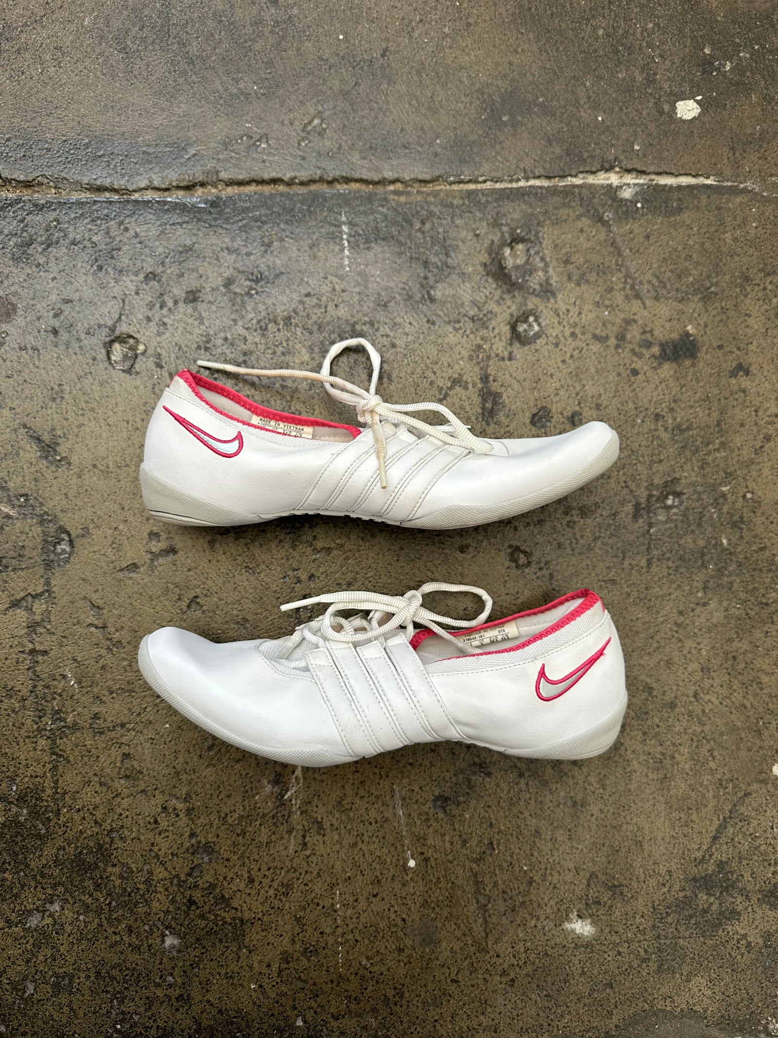 Nike White & Pink Lowrise Ballerina Trainers - Size 7.5