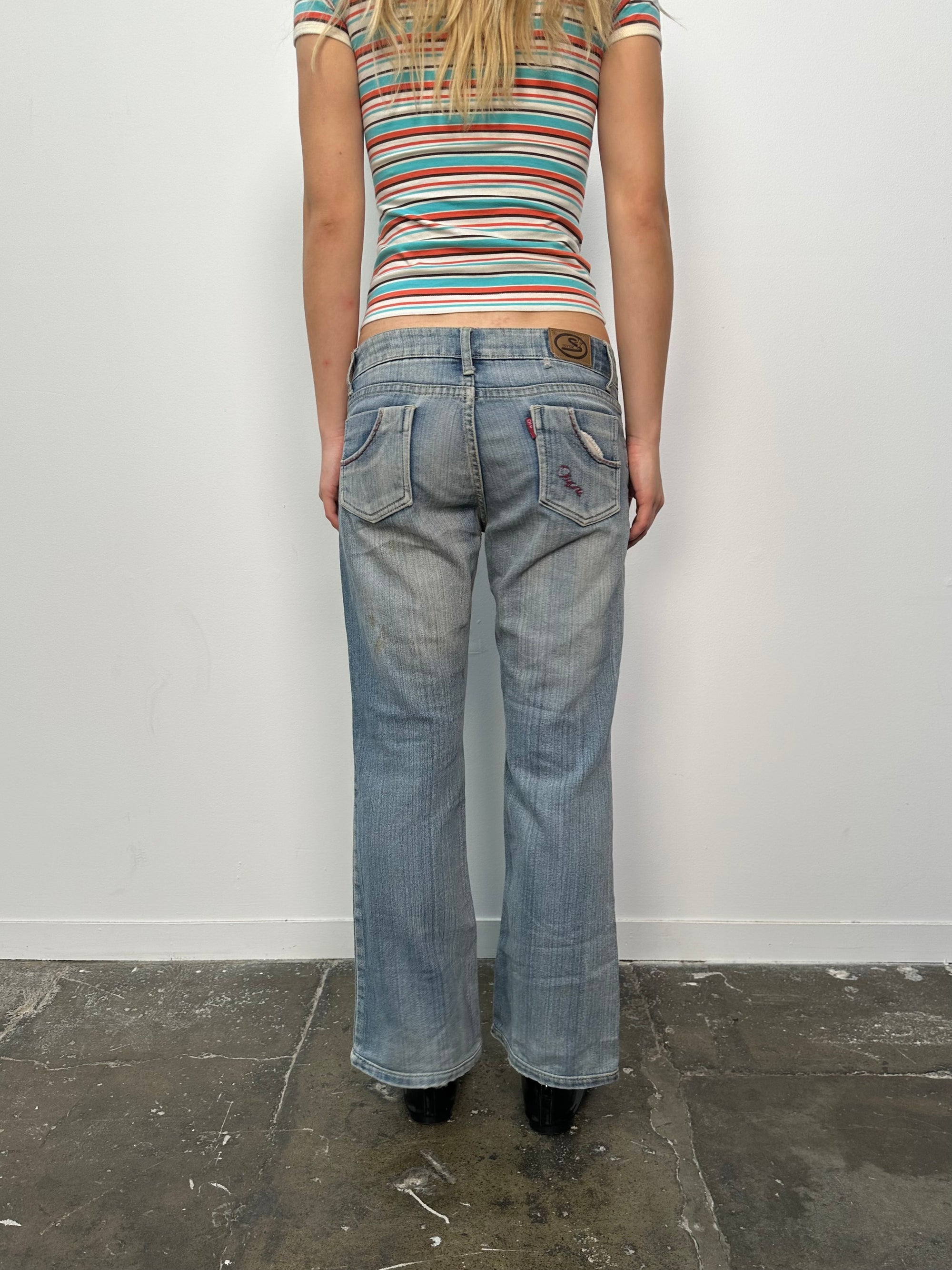 Low-Rise Light Wash Straight LegJeans - Size M