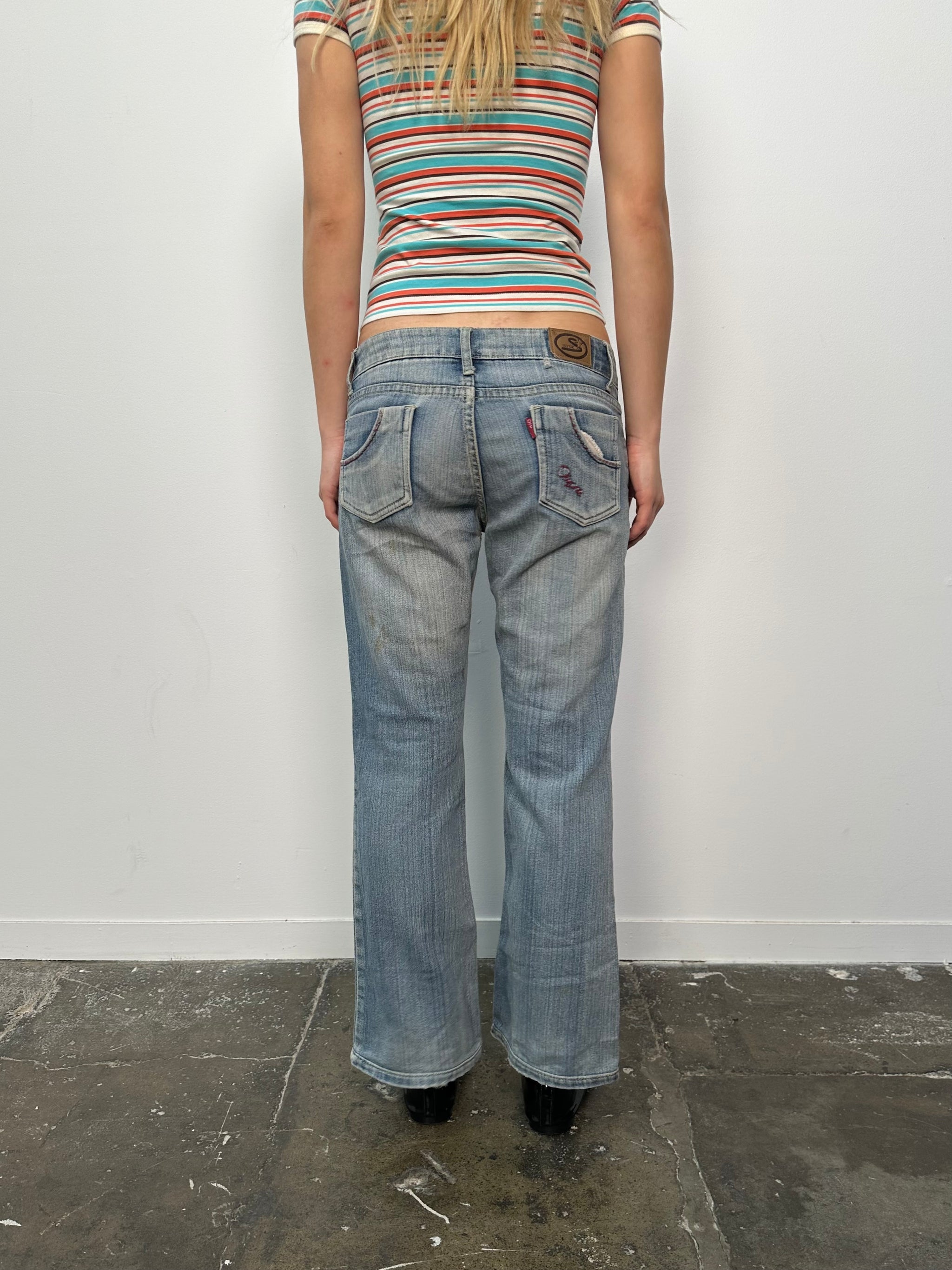 Low-Rise Light Wash Straight LegJeans - Size M