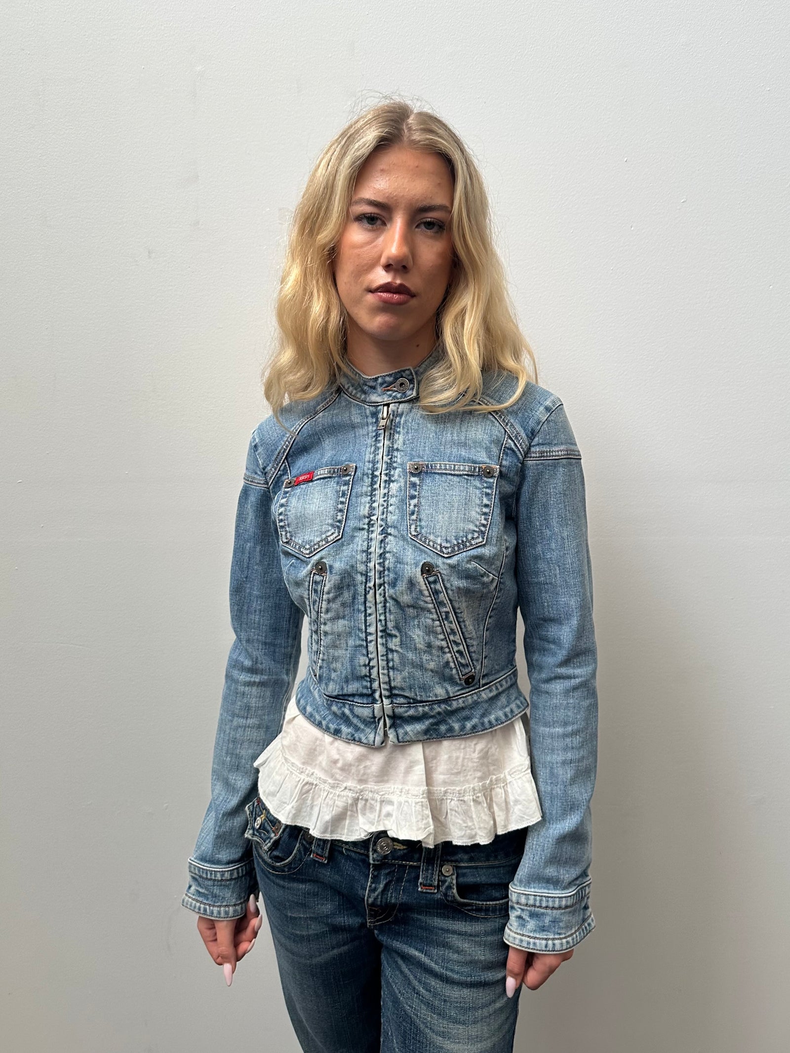Guess Cropped Light Denim Fitted Jacket - Size S