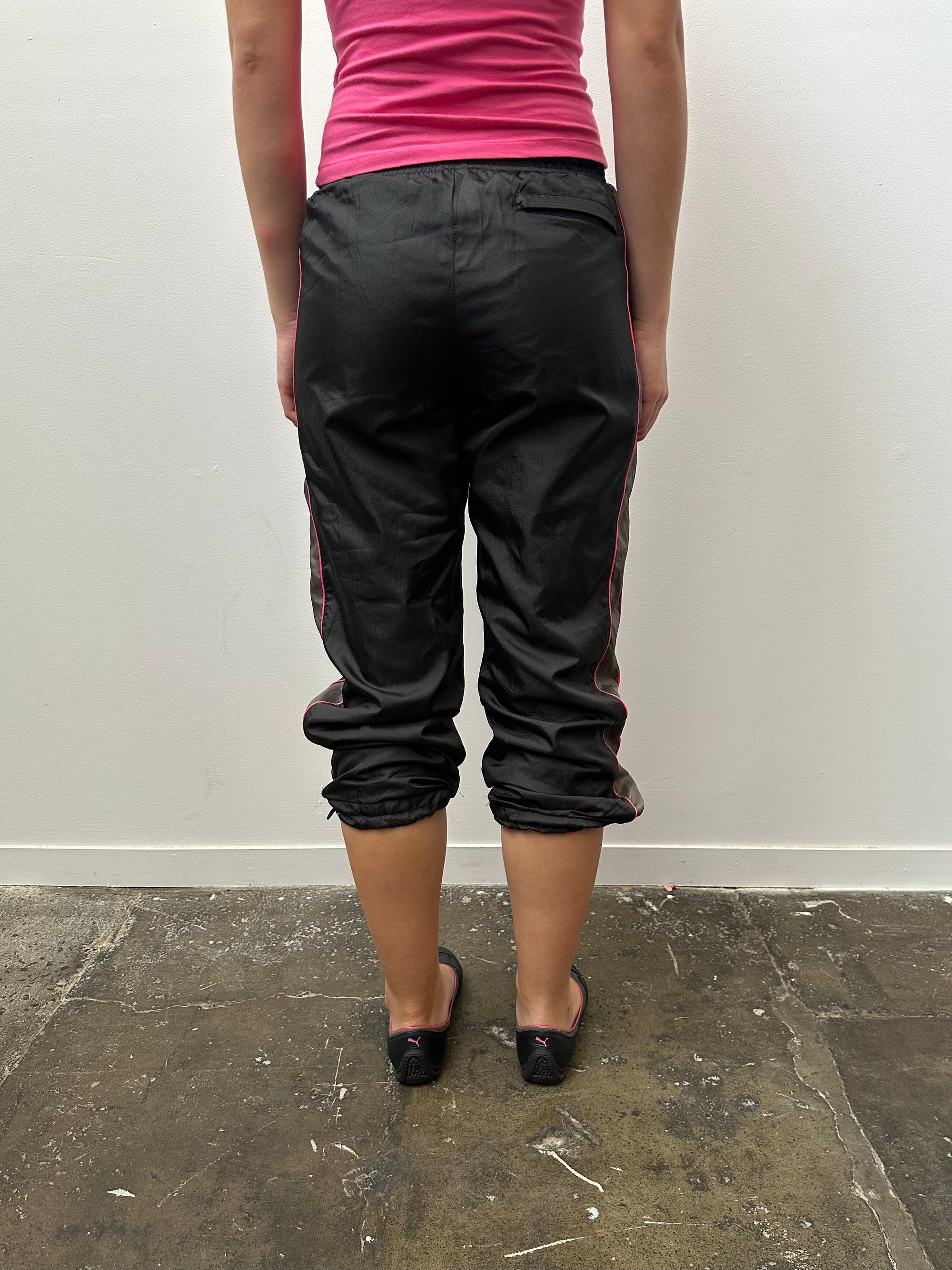 Puma Black & Hot Pink Capri Pants - Size S