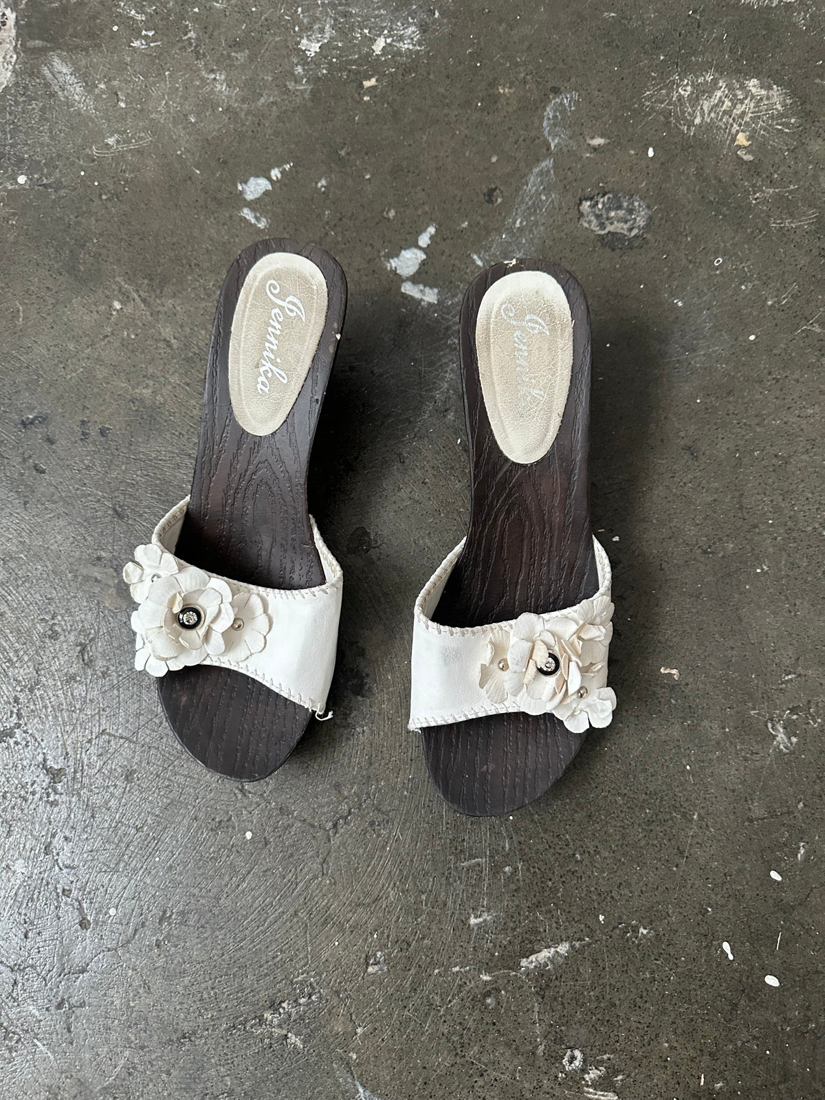 White Flower Sandal Clogs - Size EU 39