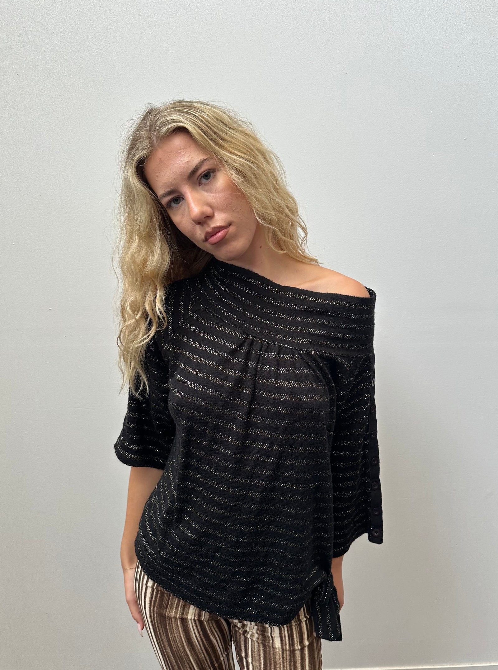 Slouchy Black & Gold Shimmer Stripe Jumper - SIze M/L
