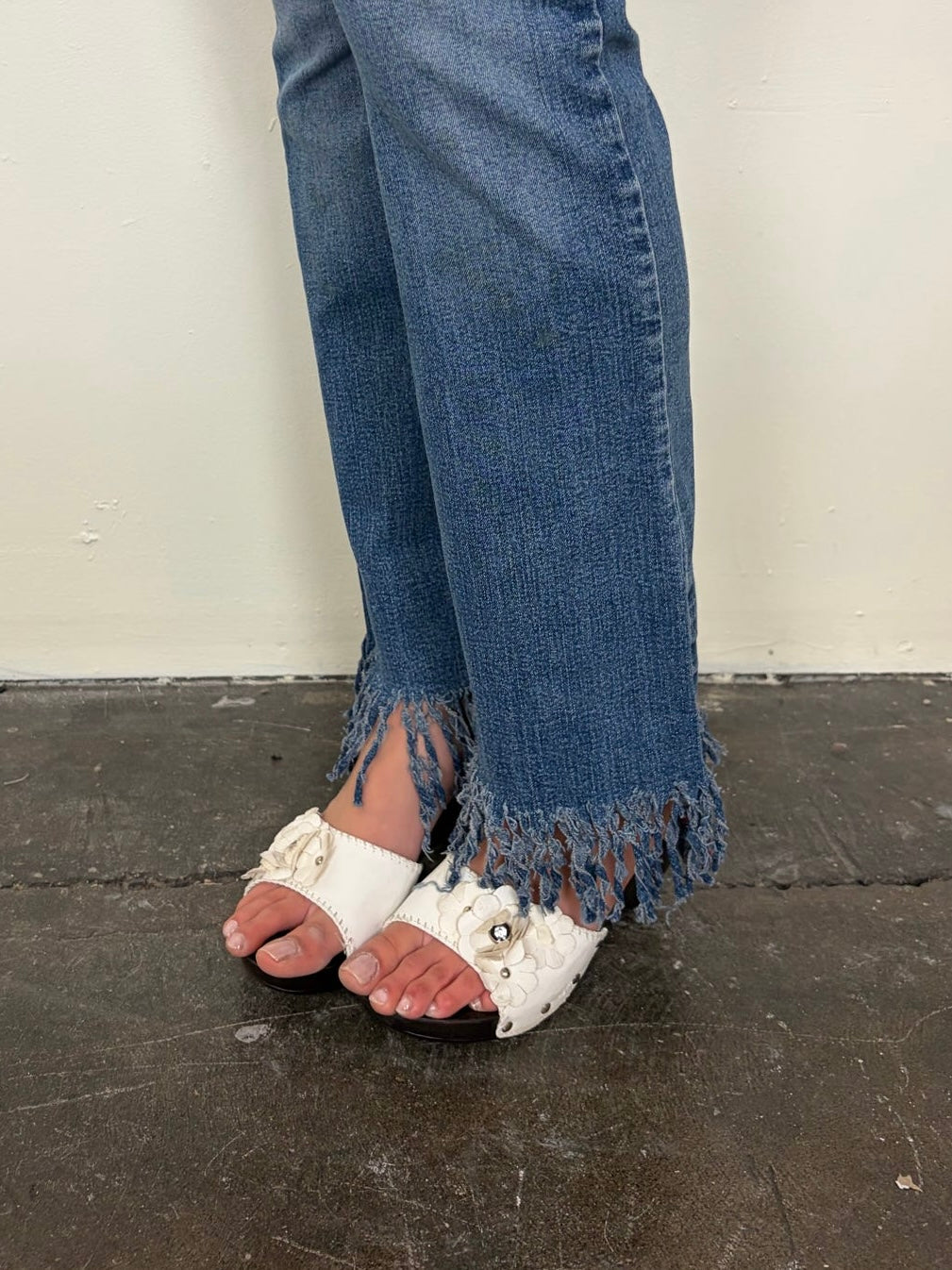 White Flower Sandal Clogs - Size EU 39