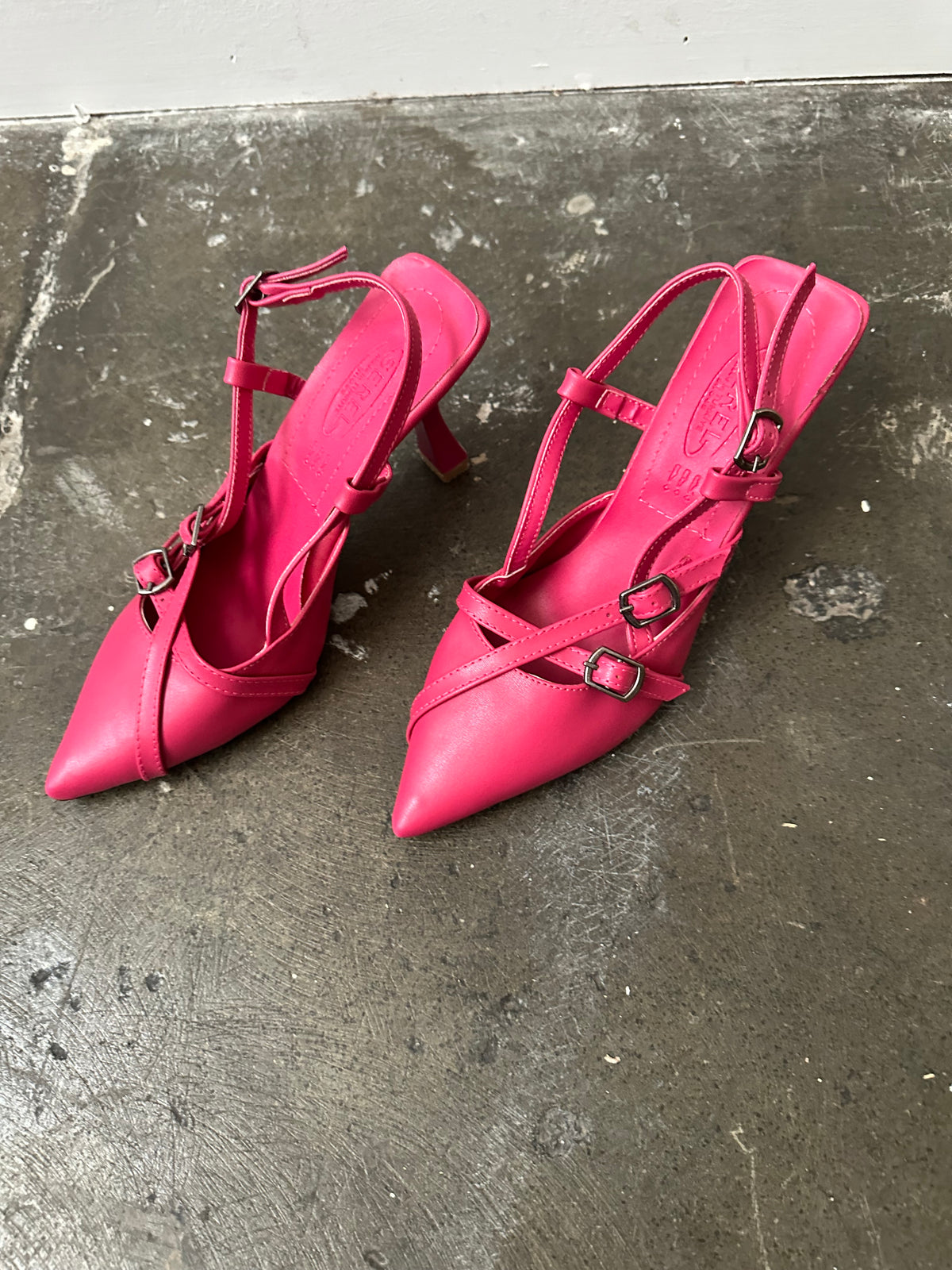 Hot Pink Buckle Straps Kitten Heels - EU 37