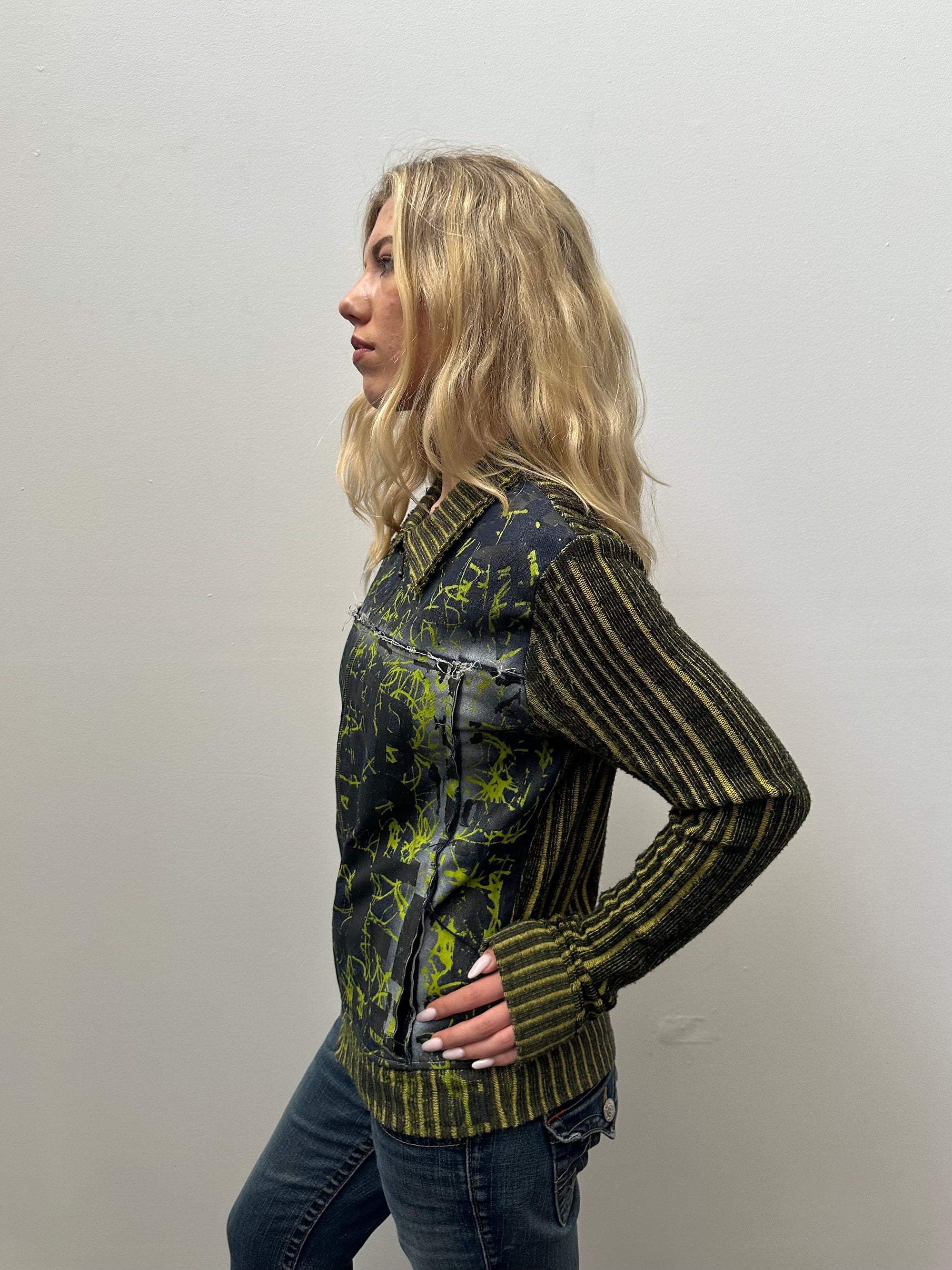 Green & Black Graphic Ribbed Zip Up - Size M