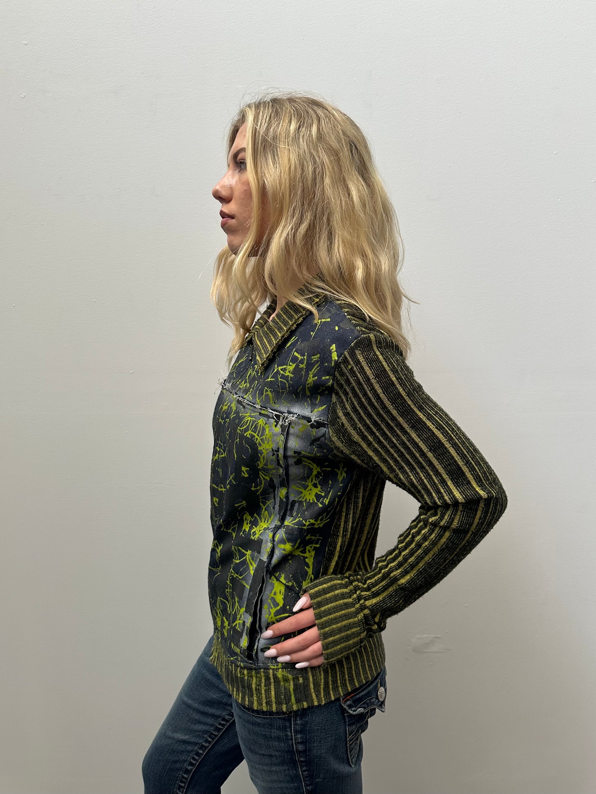 Green & Black Graphic Ribbed Zip Up - Size M