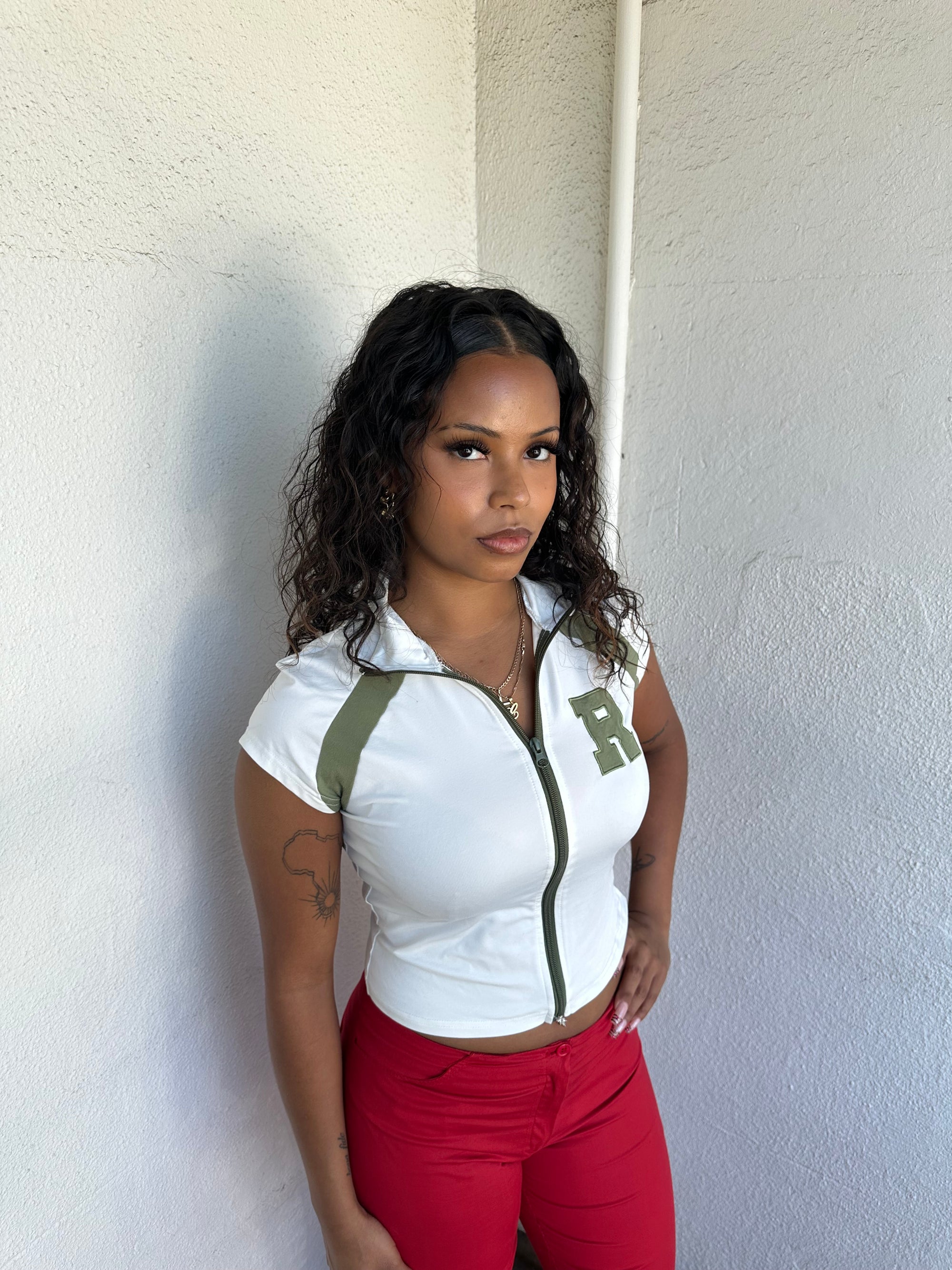 Sporty Y2K White & Green Zip T-Shirt - Size S