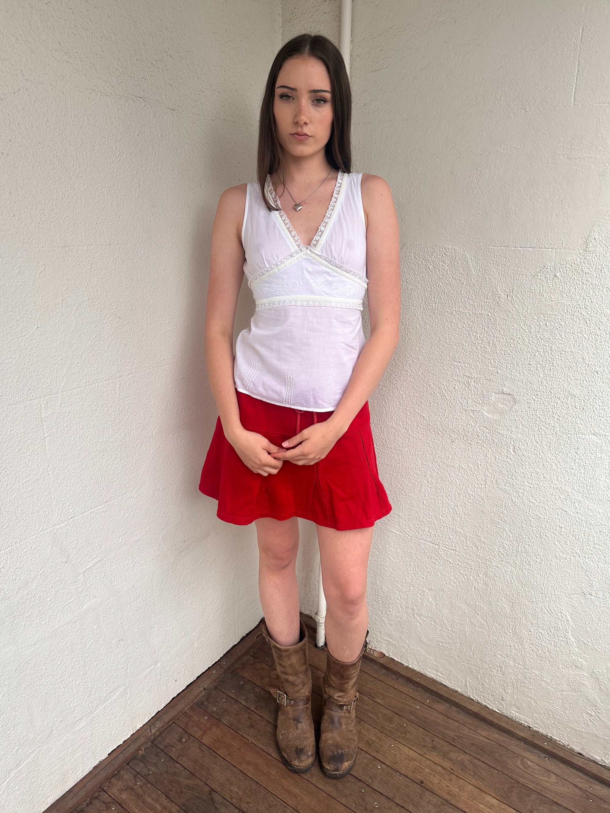 Women wearing a 00s Y2K White lace trim tank top featuring velour ribbon, lace trim and delicate floral embroidery under the bust.